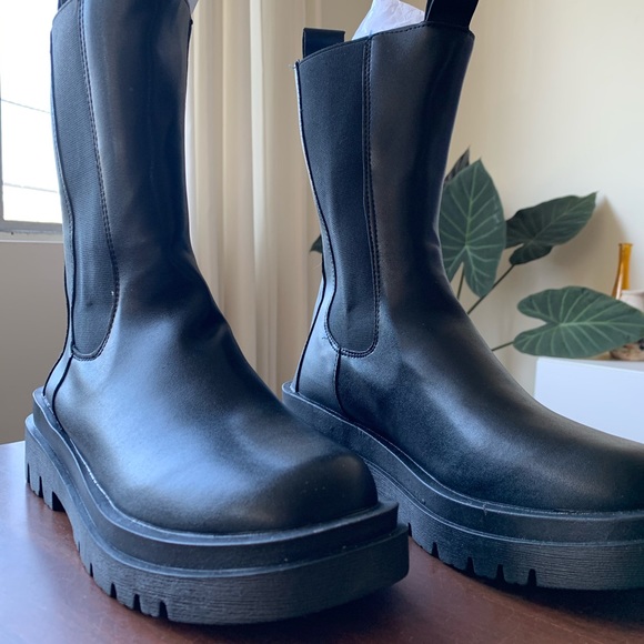 Black Chunky Chelsea Boots - Picture 3 of 4
